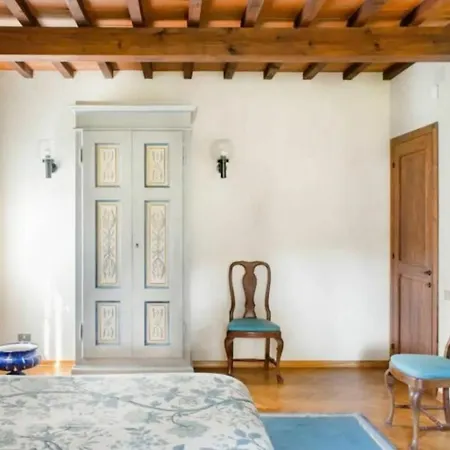Faltoiano Villa *
